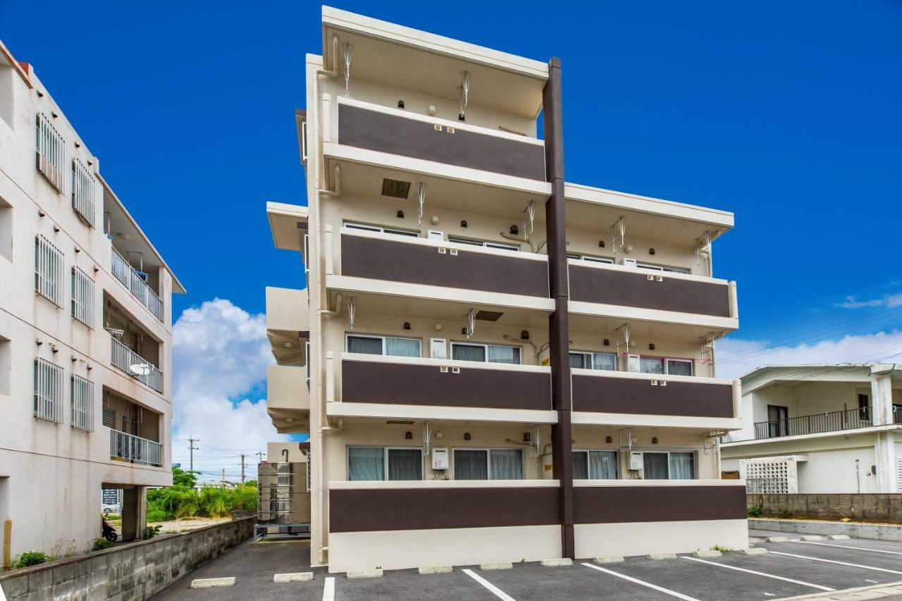 Hotel Mr.Kinjo In Tonoshiro Miyara Bagian luar foto